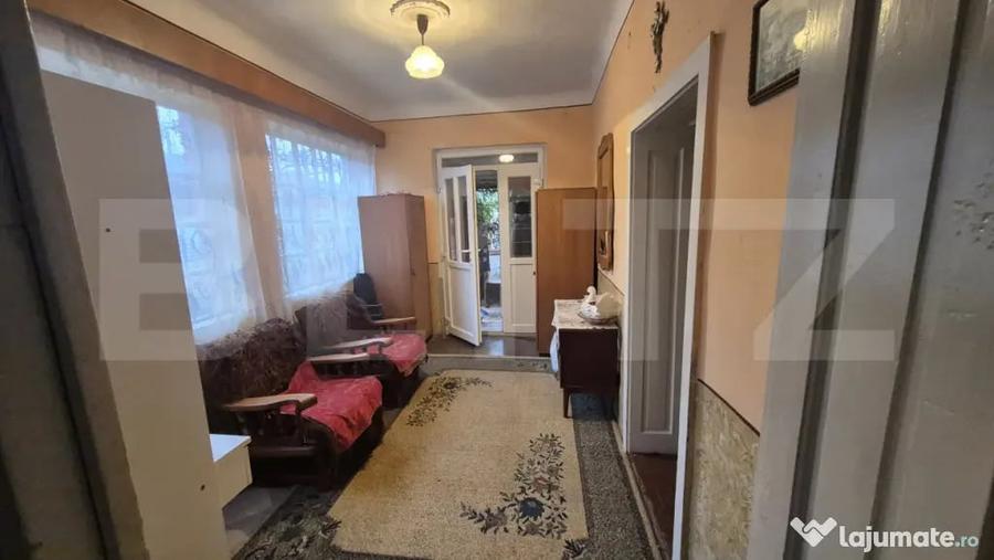 Casă cu 1 camere cu Teren 1306 Mp în Careiului