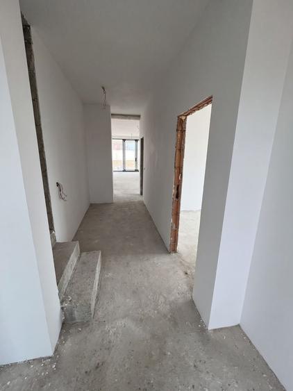 Duplex cu 4 camere cu Canalizare în Moșnița Nouă