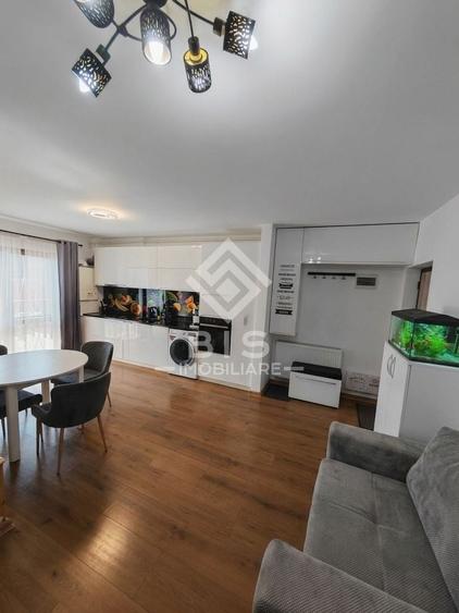 Apartament cu 3 camere decomandat în Sud