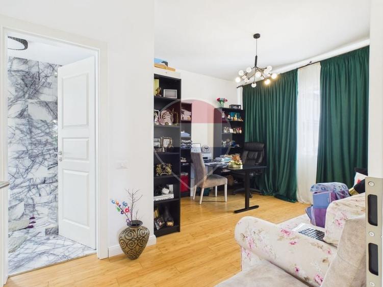 Casă individuală cu 5 camere cu Teren 500 Mp în Corbeanca