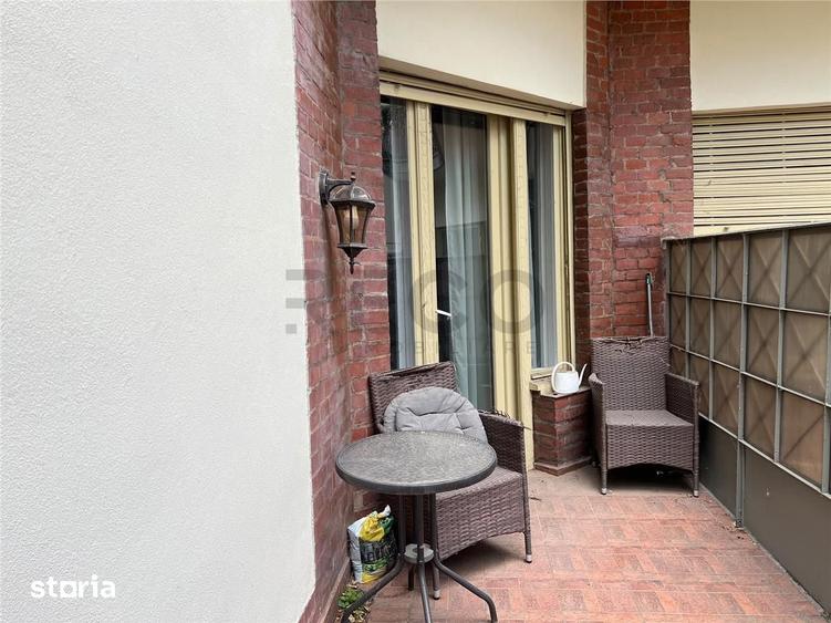 Apartament cu 4 camere semidecomandat în Central