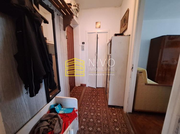 Apartament cu 2 camere semidecomandat în Aleea Carpați