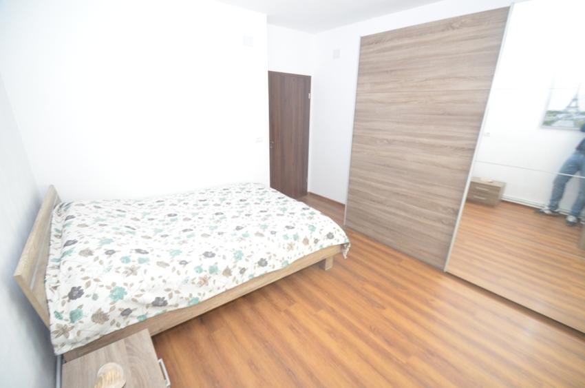Apartament cu 3 camere decomandat în Bălcescu