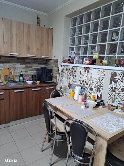 Casă cu 4 camere cu Teren 500 Mp în Central