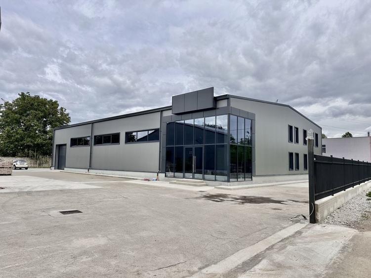 Spațiu comercial, de 600 mp, în Central