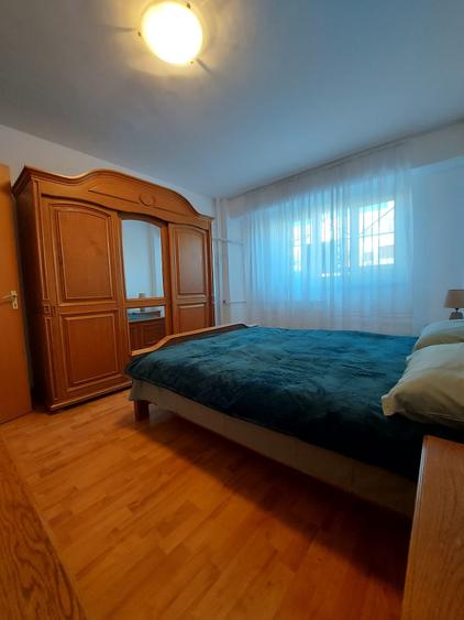 Apartament cu 2 camere decomandat, mobilat în P-ța Alba Iulia