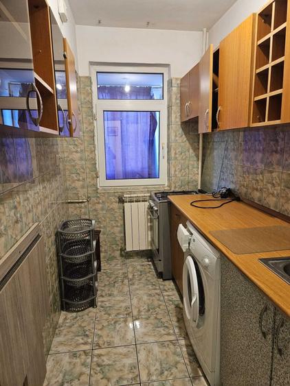 Apartament cu 2 camere semidecomandat în Calea Victoriei