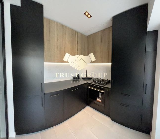 Apartament cu 3 camere decomandat în Aviației