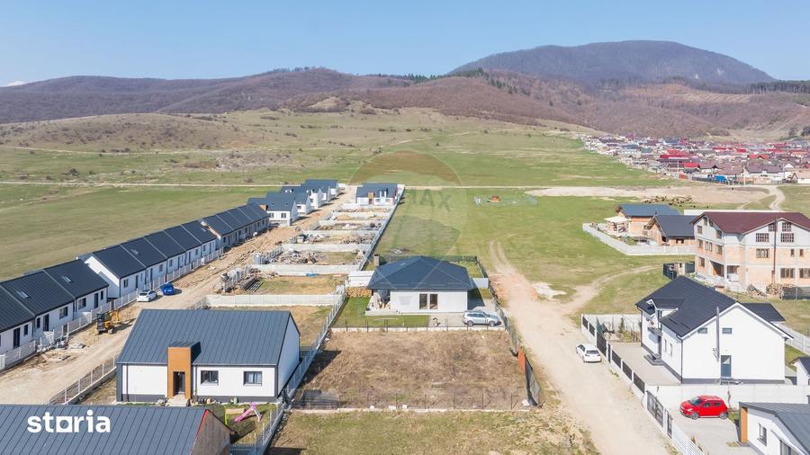 Teren de 452 mp, în Central