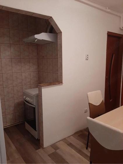 Apartament cu 2 camere decomandat în Infrățirii