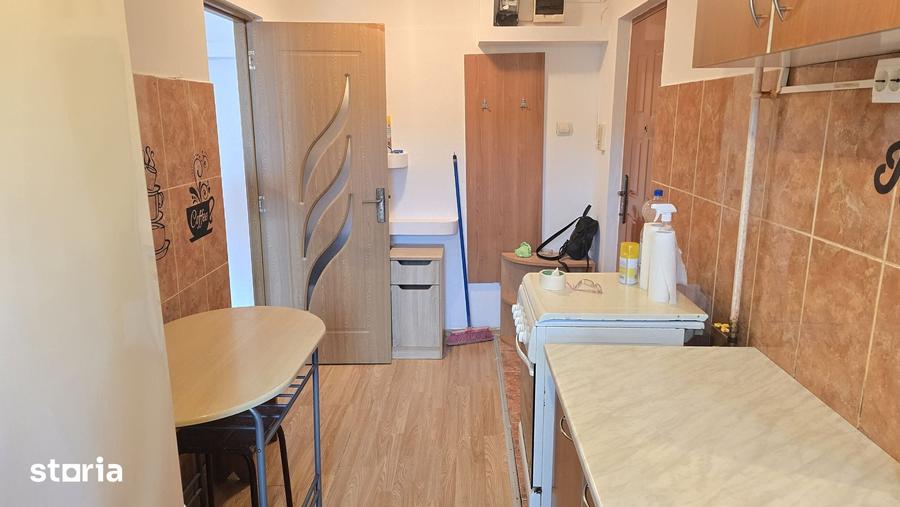Apartament cu 2 camere semidecomandat în Micro 15