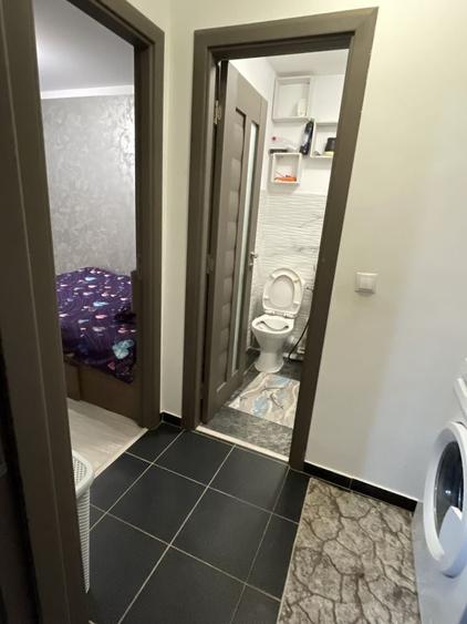 Apartament cu 3 camere semidecomandat în Ceardac