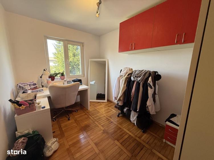 Apartament cu 4 camere semidecomandat în Șagului
