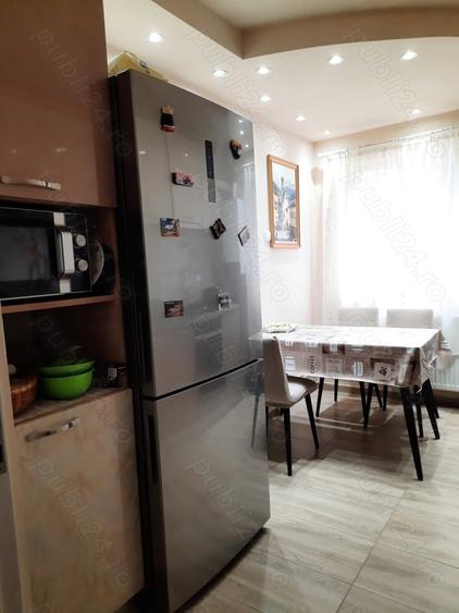 Apartament cu 4 camere decomandat în Micălaca