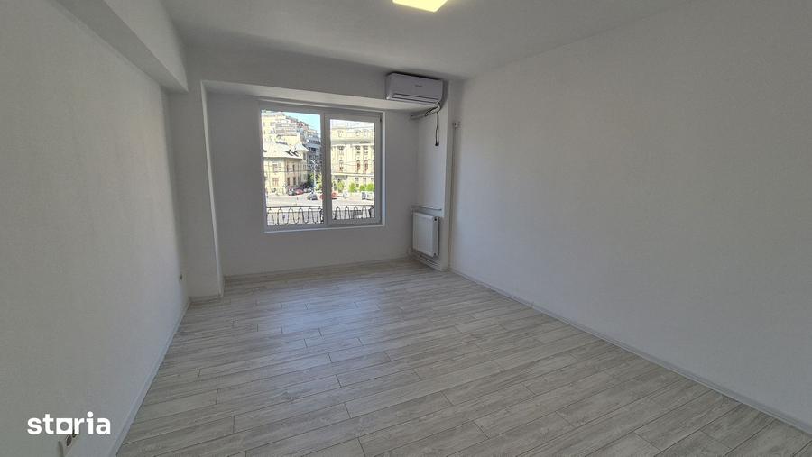 Apartament cu 3 camere decomandat în Romană