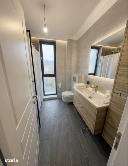 Casă cu 5 camere cu Teren 580 Mp în Balotești