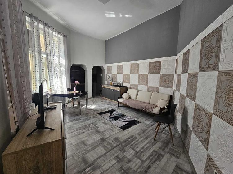 Apartament cu 2 camere semidecomandat în Ultracentral