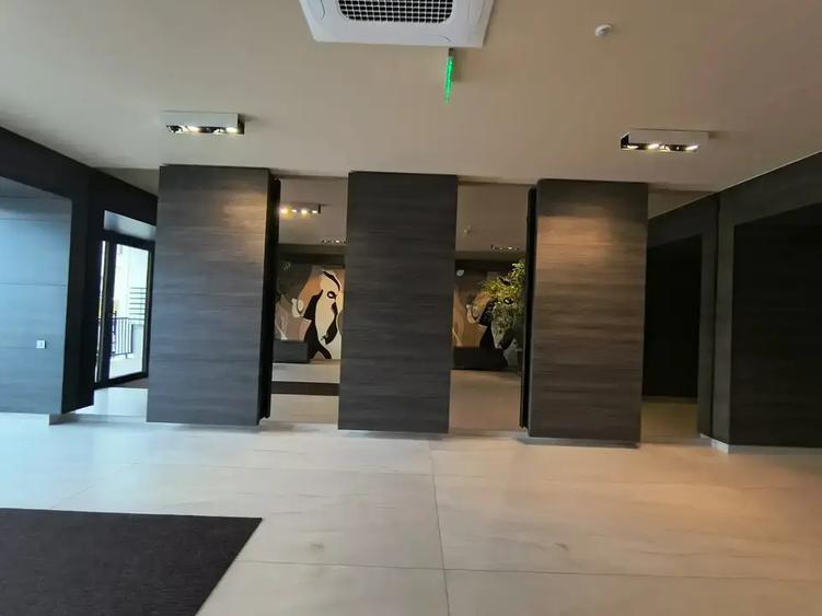 Apartament cu 2 camere semidecomandat, mobilat în Aviației