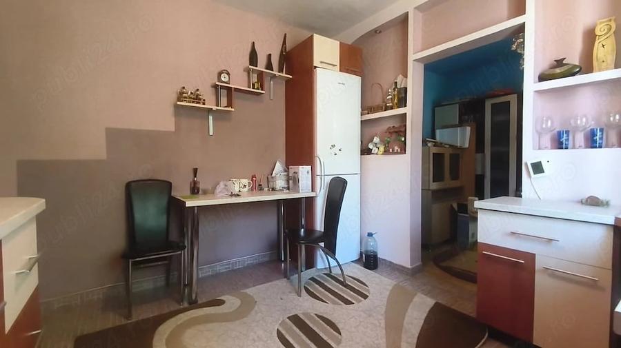 Apartament cu 2 camere decomandat în Gojdu