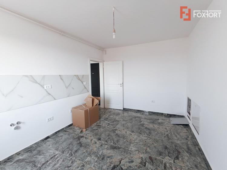 Apartament cu 3 camere decomandat în Giroc