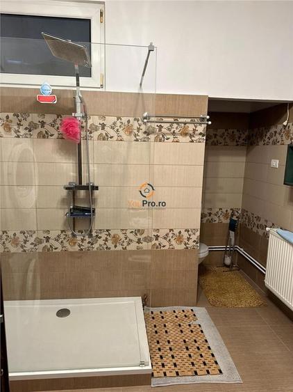 Apartament cu 3 camere decomandat în P-ța Unirii