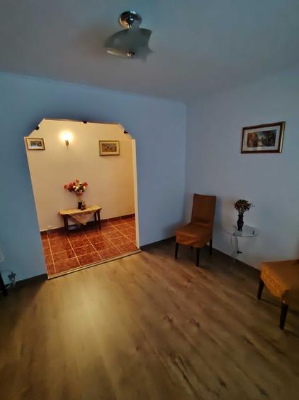 Apartament cu 2 camere semidecomandat în Exterior Vest