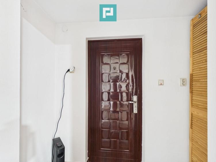 Casă individuală cu 2 camere cu Canalizare în Sud