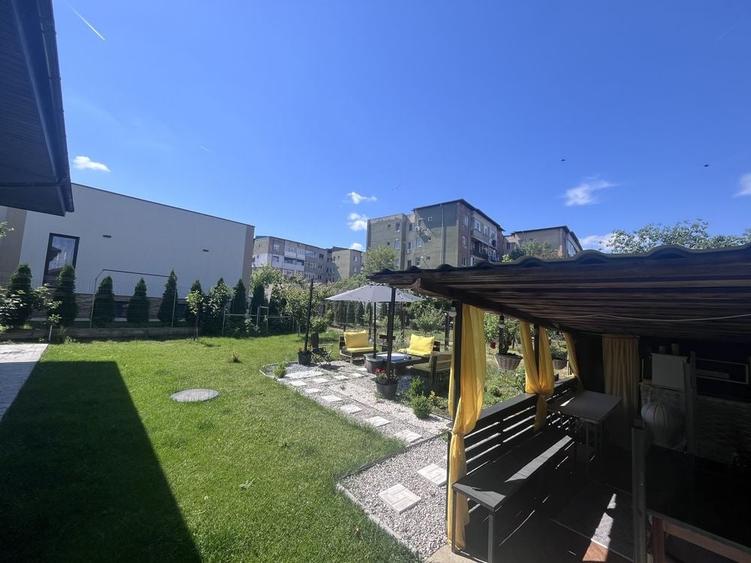 Casă cu 3 camere în Central