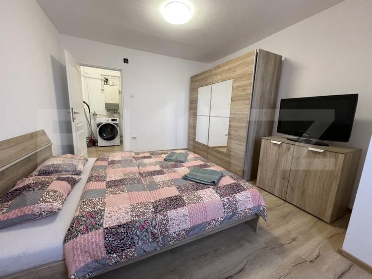 Apartament cu 3 camere decomandat, mobilat în Central