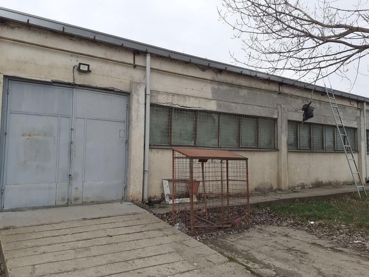 Spațiu industrial, de 725 mp, în Exterior Est