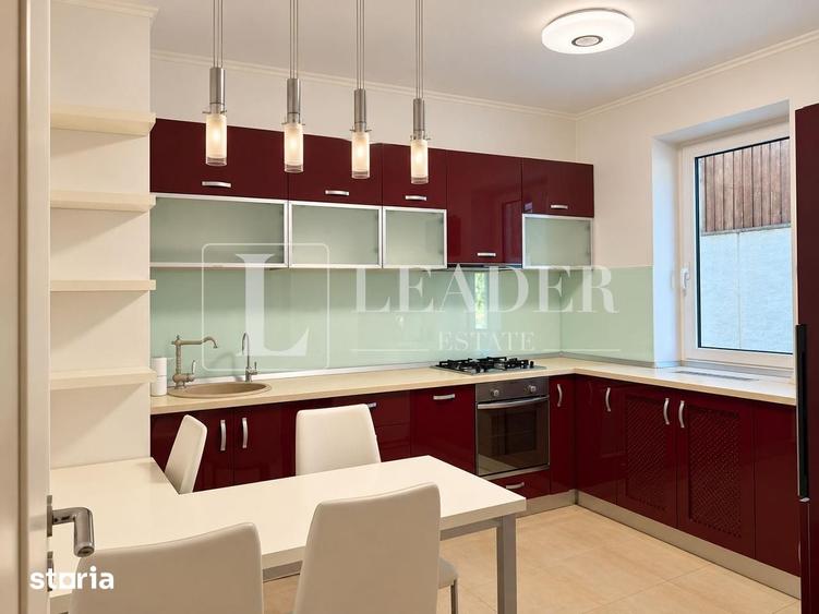 Apartament cu 4 camere, mobilat în Tei