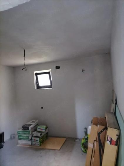 Casă cu 3 camere cu Teren 810 Mp în Gura Bărbulețului