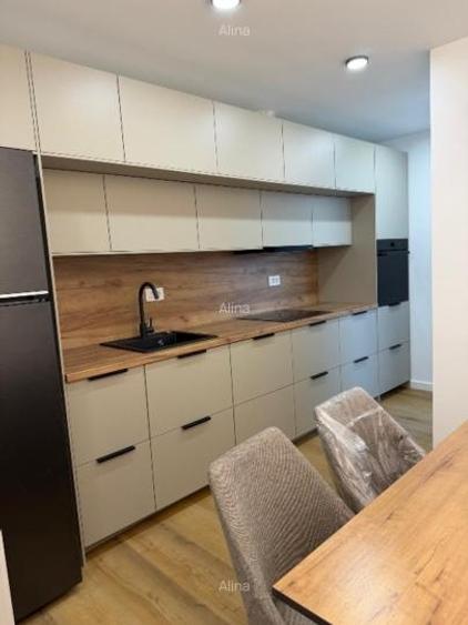 Apartament cu 3 camere decomandat, mobilat în Berceni