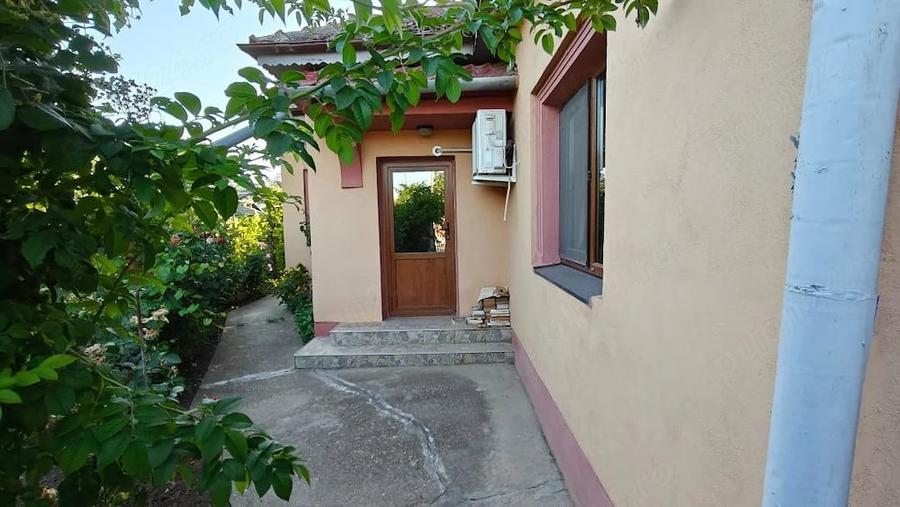 Casă cu 4 camere cu Teren 607 Mp în Central