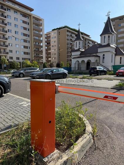 Proprietate specială, de 15 mp, în Tractorul