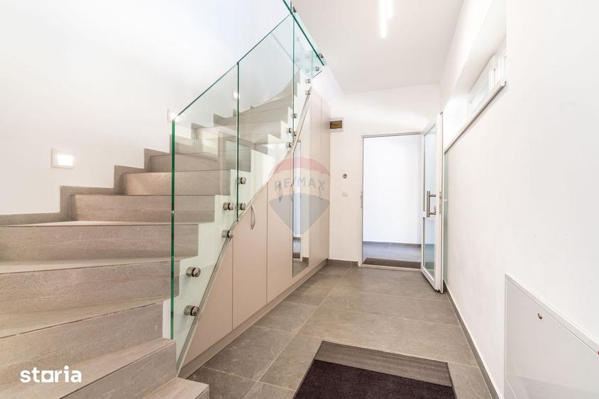 Casă cu 4 camere cu Teren 276 Mp în Dâmbul Rotund
