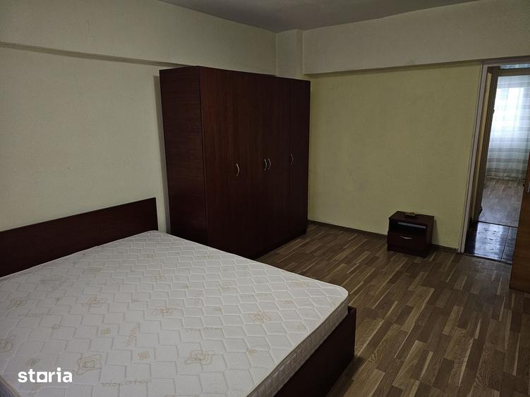 Apartament cu 3 camere în Tudor Vladimirescu
