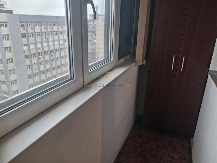 Apartament cu 4 camere decomandat în Rahova