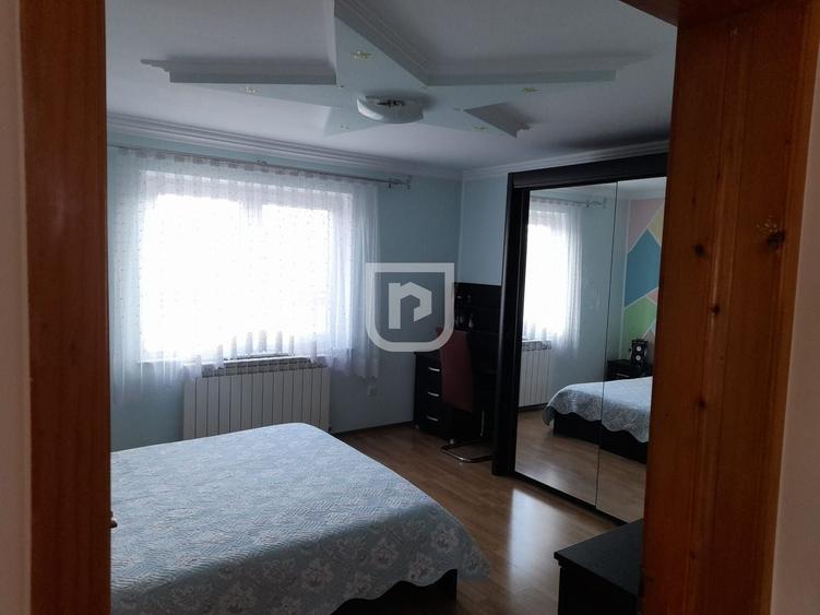 Casă individuală cu 5 camere cu Canalizare în Dărmănești