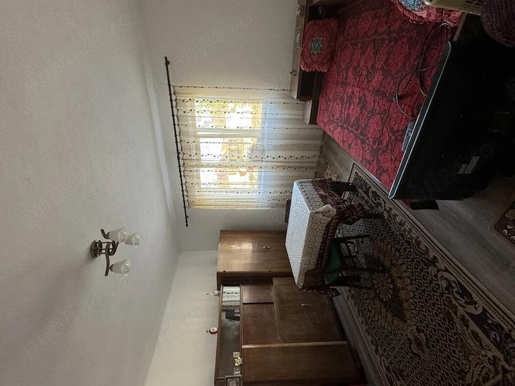 Casă cu 4 camere cu Teren 3200 Mp în Săsarm