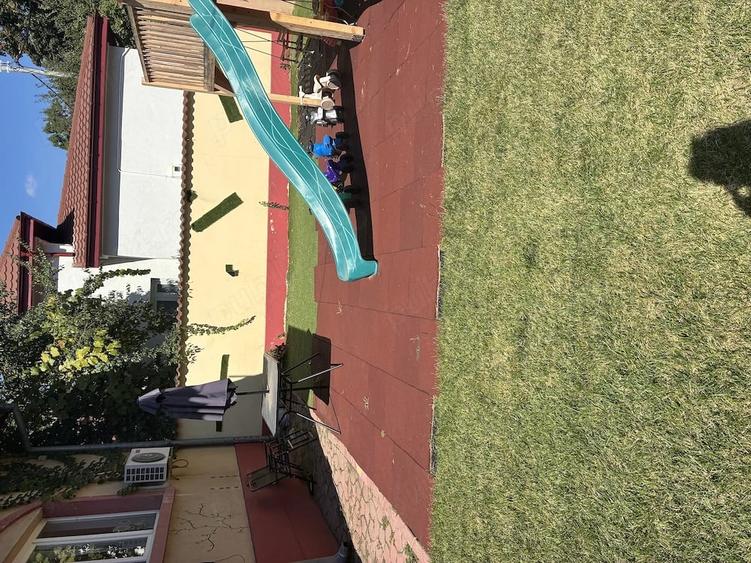 Casă cu 5 camere cu Teren 350 Mp în Dămăroaia