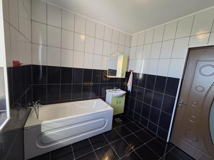 Apartament cu 2 camere semidecomandat, mobilat în 1 Decembrie