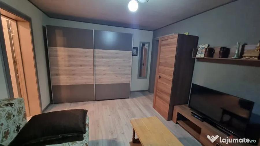 Apartament cu 2 camere semidecomandat, mobilat în Brazda lui Novac