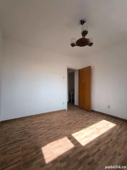 Garsonieră decomandată în Drumul Taberei