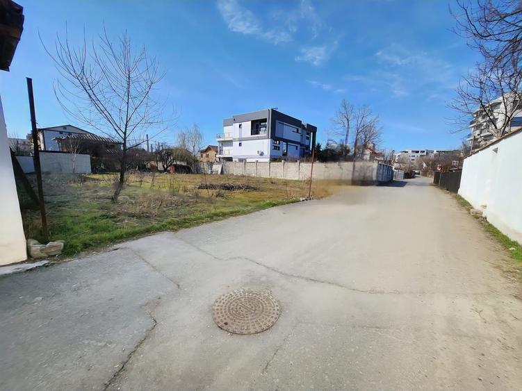 Teren de 925 mp, în Exterior Vest