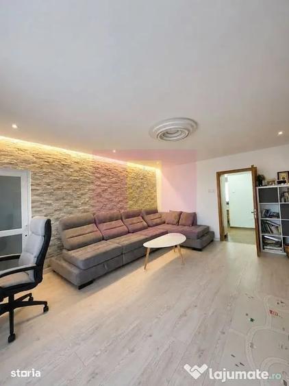 Apartament cu 3 camere decomandat în Unirii