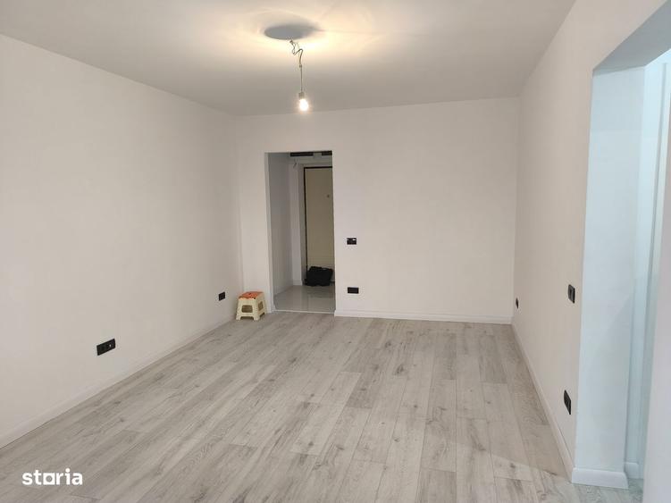 Apartament cu 3 camere semidecomandat în Drumul Taberei — fotografia 1