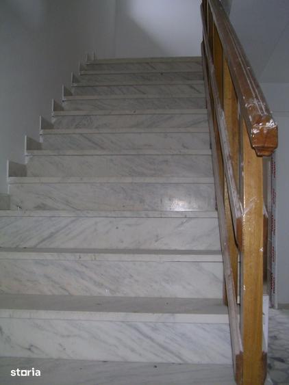 Casă cu 6 camere cu Teren 522 Mp în Central