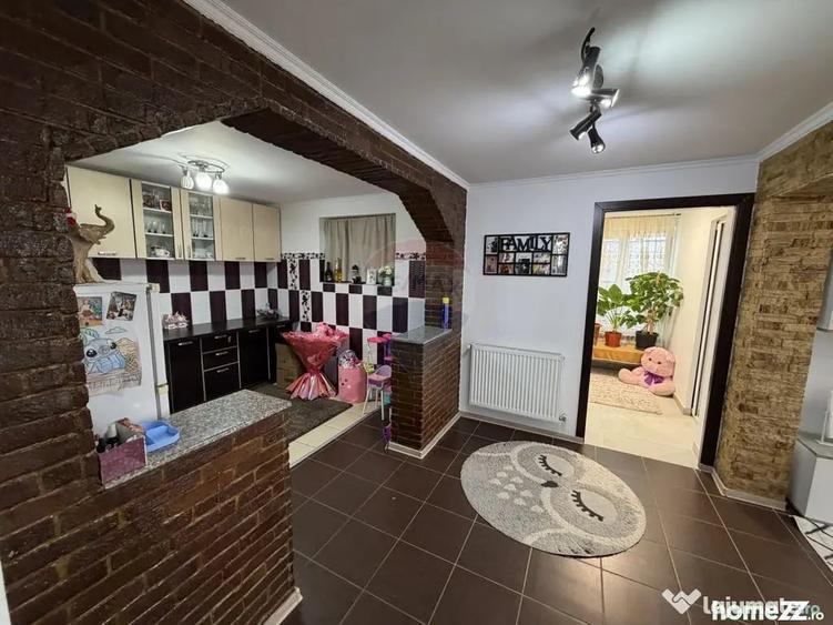 Casă cu 3 camere cu Teren 443 Mp în Central