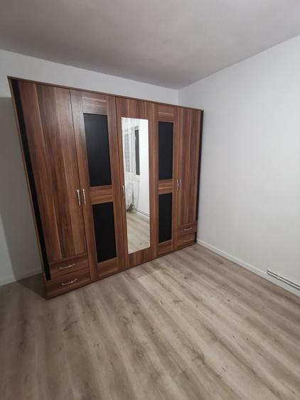 Apartament cu 2 camere semidecomandat în Traian